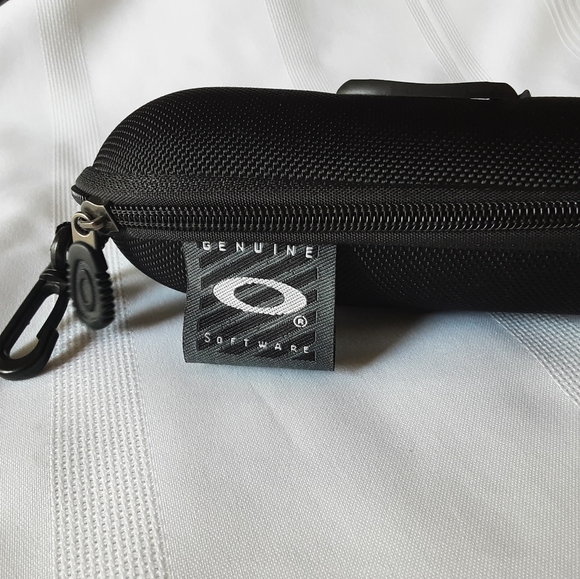 NEW Oakley Zip Case - Picture 7 of 8
